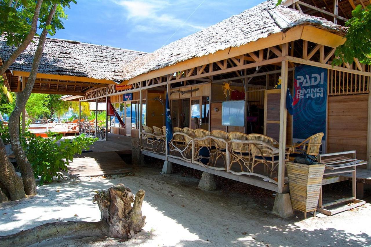 Agusta Eco Resort Pulau Mansuar Ngoại thất bức ảnh