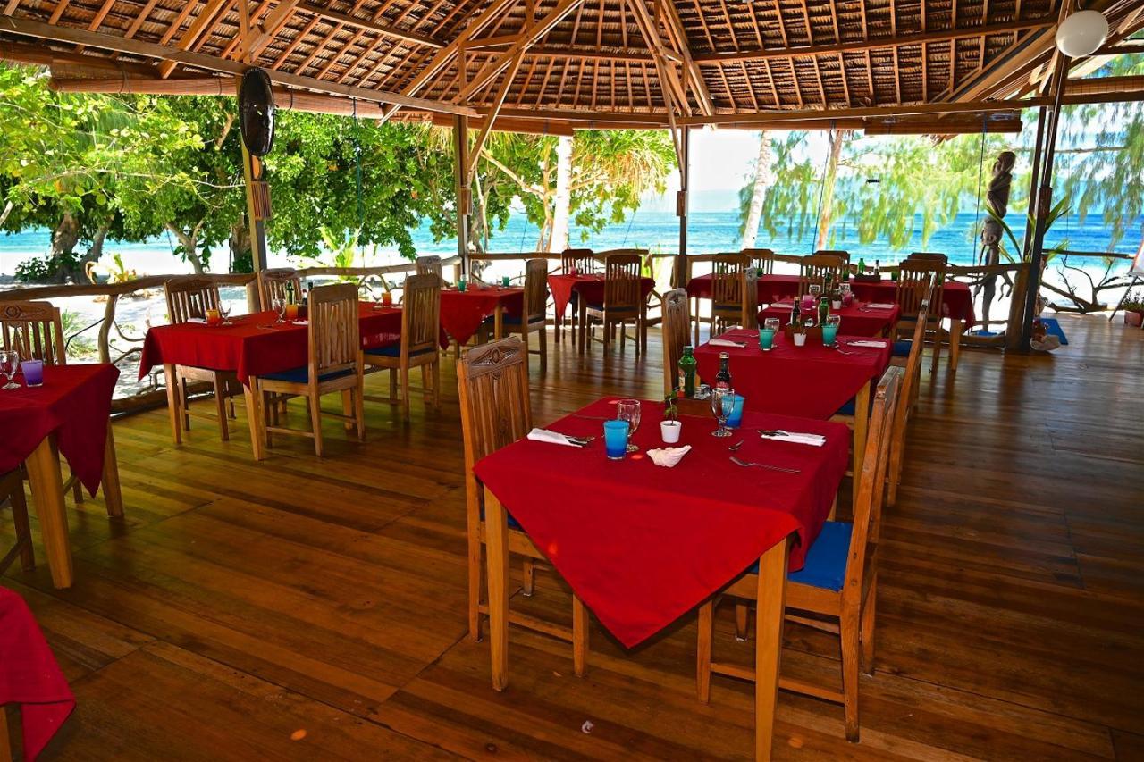 Agusta Eco Resort Pulau Mansuar Ngoại thất bức ảnh