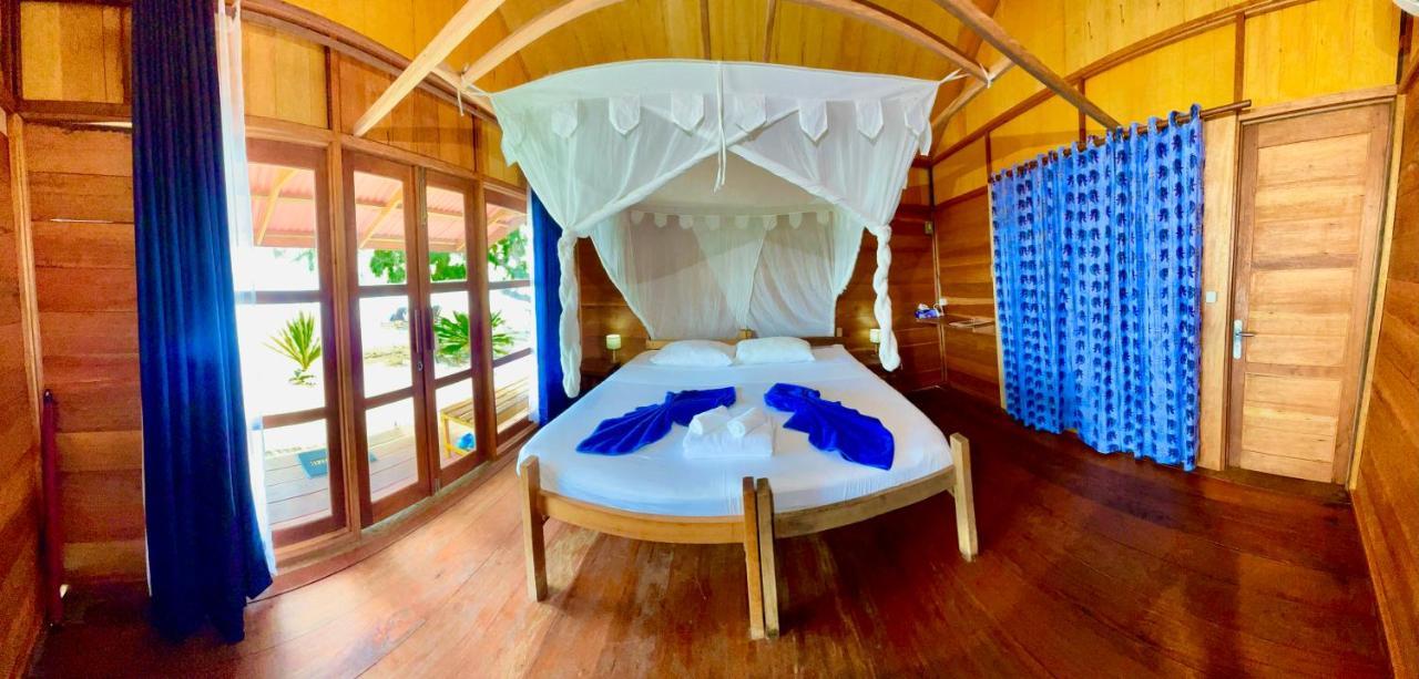 Agusta Eco Resort Pulau Mansuar Ngoại thất bức ảnh