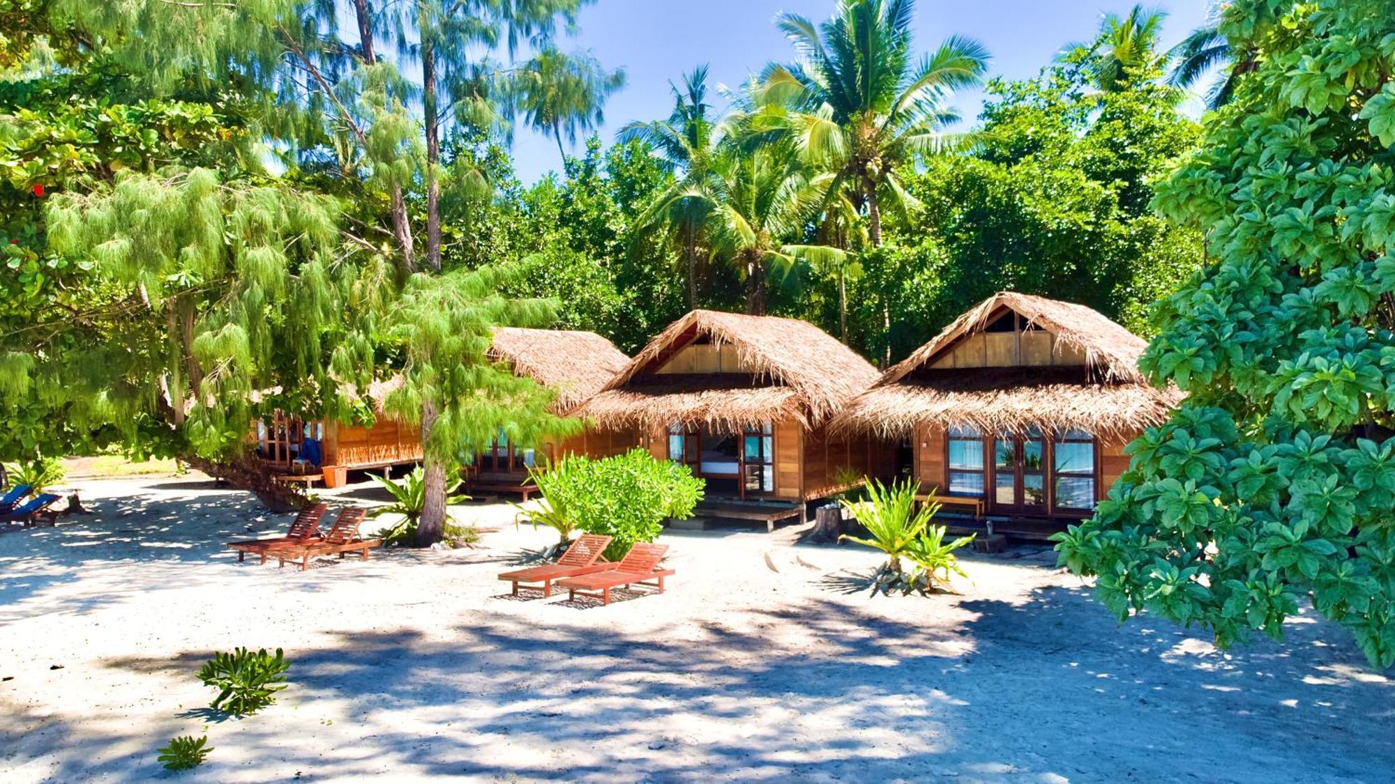 Agusta Eco Resort Pulau Mansuar Ngoại thất bức ảnh